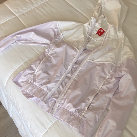 Nike women’s lilac Windbreaker jacket - Picture 8 of 8